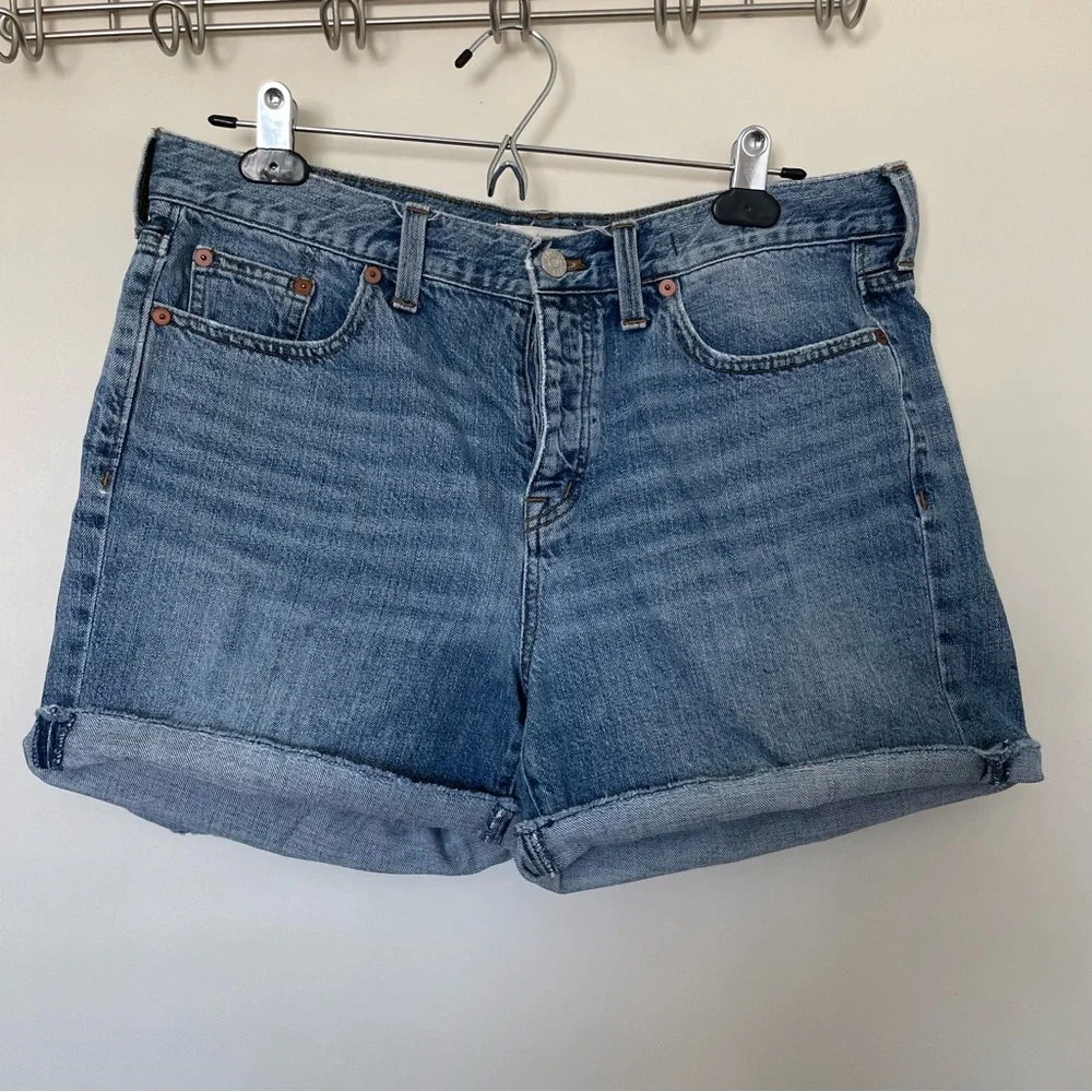 Madewell women’s light wash denim boyshort size 29